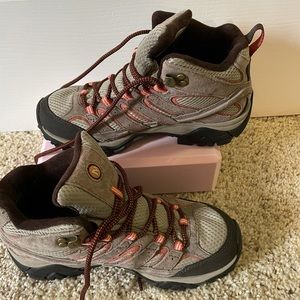 Women’s Merrill Hiking Mid Ankle Boot